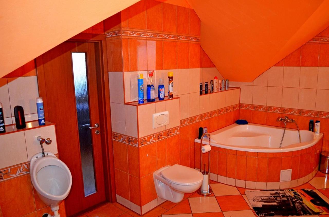 Chalupa Riviera A Apartmany Riviera - Liptov Besenova ルジョムベロク エクステリア 写真