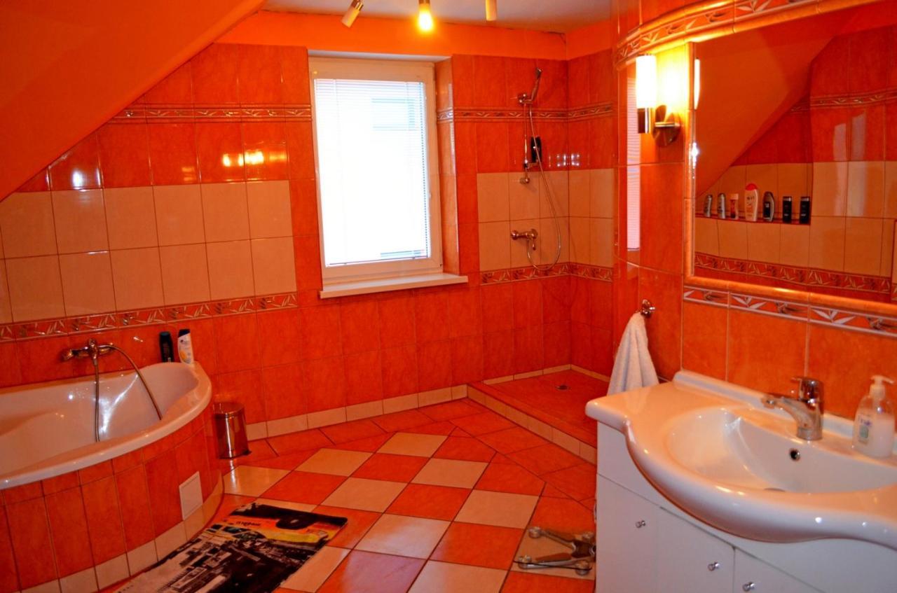 Chalupa Riviera A Apartmany Riviera - Liptov Besenova ルジョムベロク エクステリア 写真