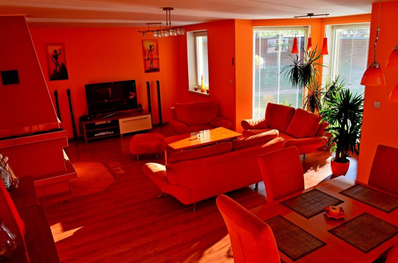 Chalupa Riviera A Apartmany Riviera - Liptov Besenova ルジョムベロク エクステリア 写真